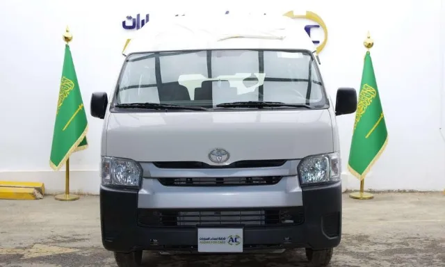 تويوتا · هايس 2025 للبيع في الرياض — ممشى 10 كم