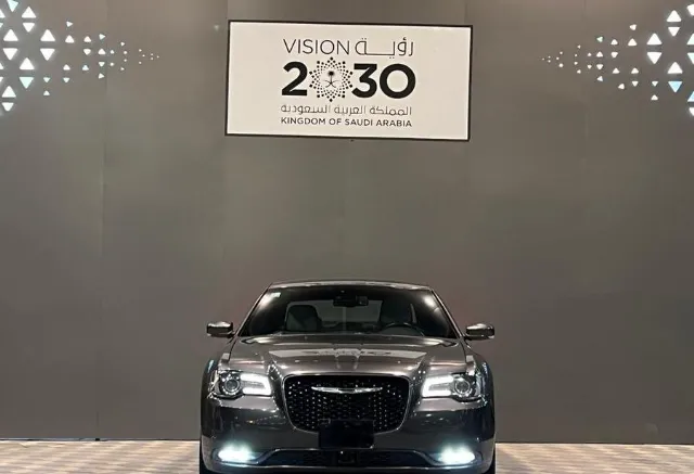 كرايسلر 300 سي 2021 للبيع في الرياض — ممشى 85,000 كم