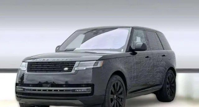 رينج روفر 2023 للبيع في الرياض — ممشى 75,000 ميل