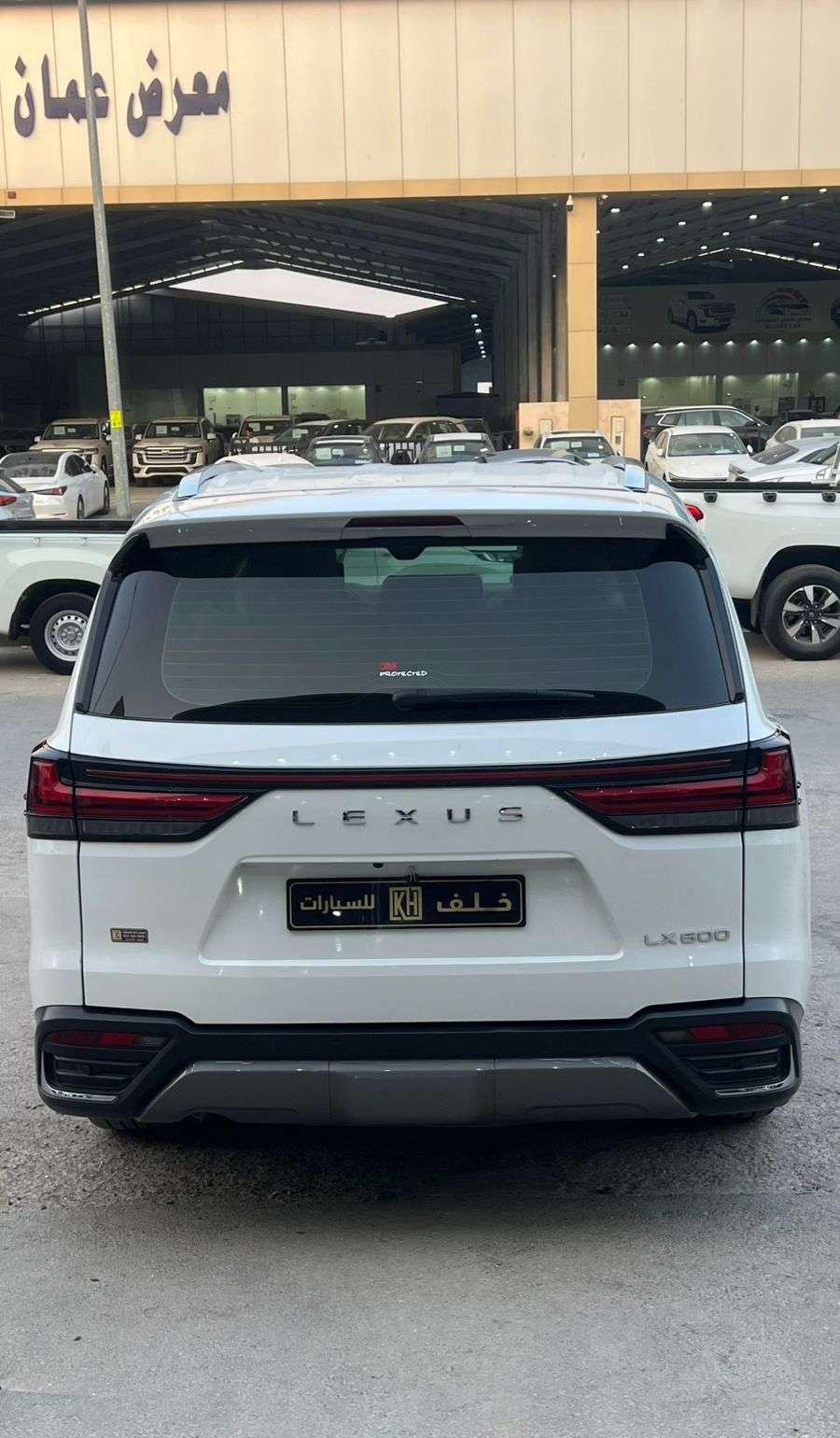 لكزس LX600 موديل 2024 - معرض خلف للسيارات