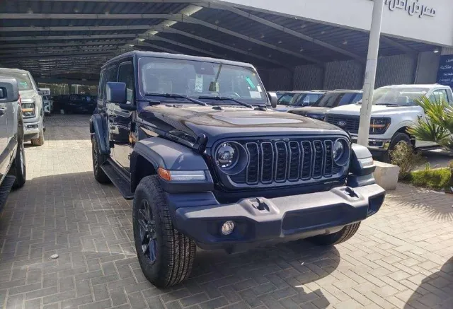 جيب · رانجلر STANDARD 2025 للبيع في الرياض — ممشى 0 كم