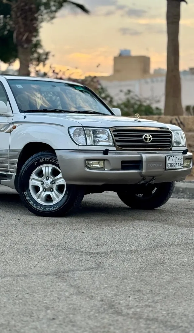 تويوتا لاندكروزر 2004 للبيع في الرياض — ممشى 245,000 كم