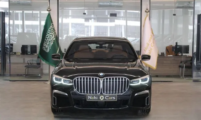 بي ام دبليو · الفئة السابعة 2021 للبيع في الرياض — ممشى 175,000 كم