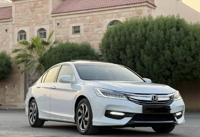 هوندا أكورد 2016 للبيع في الرياض — ممشى 159,000 كم