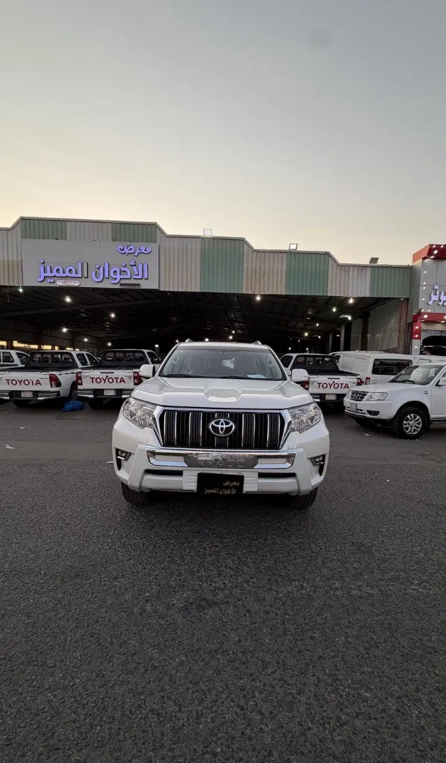 تويوتا برادو 2023 للبيع في جدة — ممشى 82,000 كم