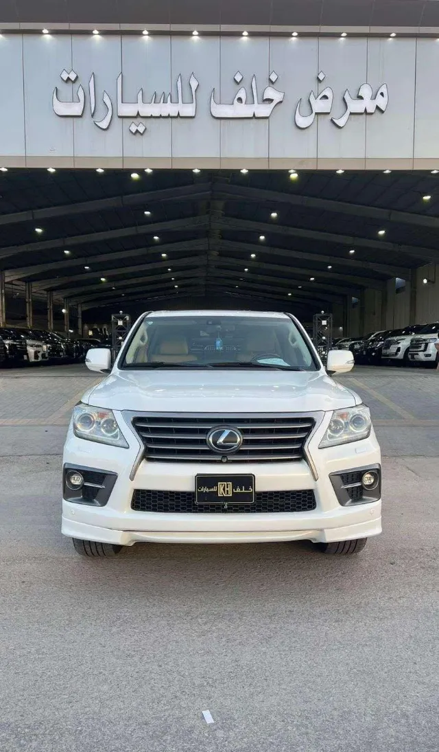 لكزس · ال اكس 570 2014 للبيع في الرياض — ممشى 430,000 كم