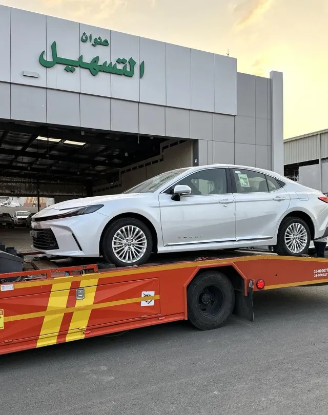 تويوتا · كامري 2025 للبيع في أبها — ممشى 0 كم