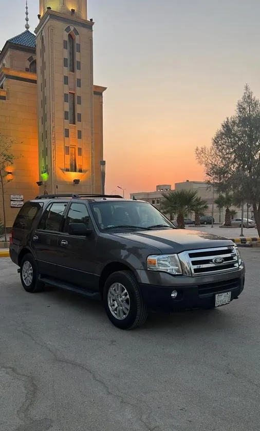 فورد · اكسبديشن 2014 للتنازل في الرياض — ممشى 57,000 كم