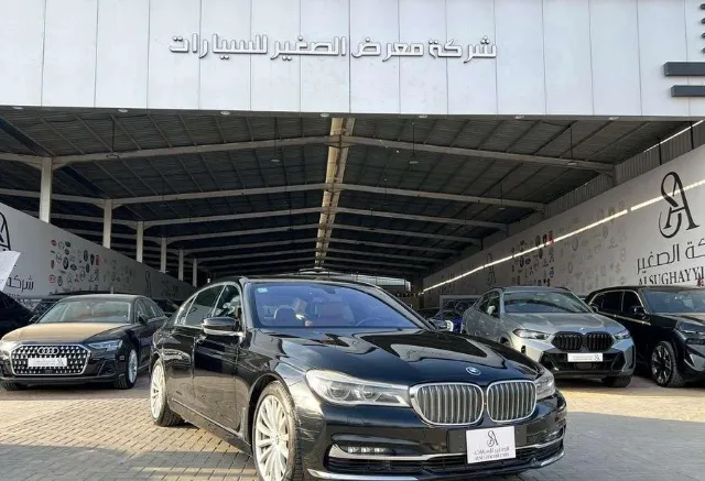 بي ام دبليو · الفئة السابعة 2016 للبيع في الرياض — ممشى 124,000 كم