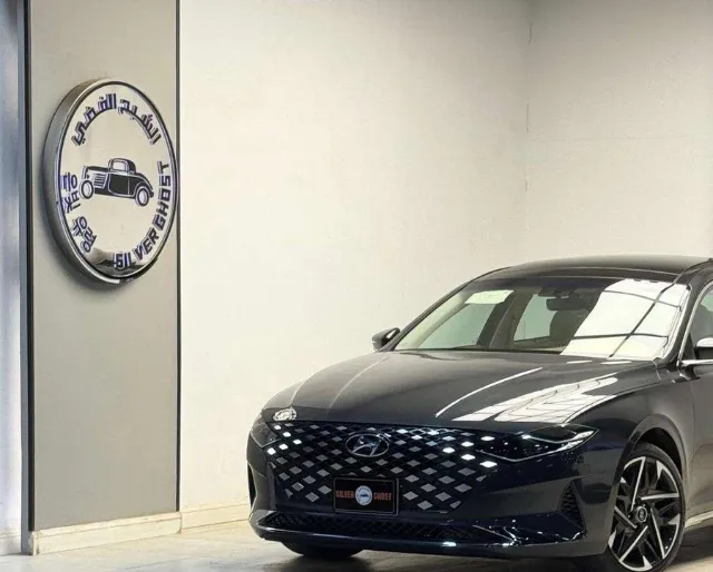 هيونداي ازيرا 2023 للبيع في الرياض — ممشى 152,000 كم