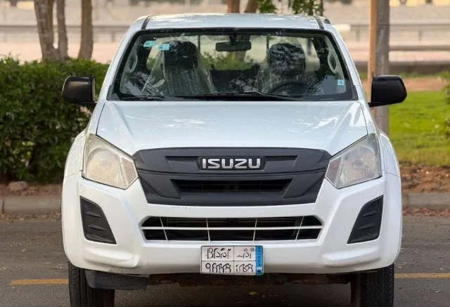 ايسوزو · دي ماكس للبيع في جدة — ممشى 229,000 كم