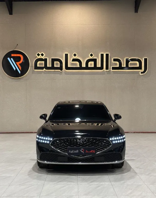 جينيسيس جي 90 2025 للبيع في بريدة — ممشى 15,000 كم