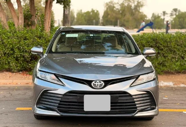 تويوتا · كامري STANDARD 2024 للبيع في جدة — ممشى 112,000 كم