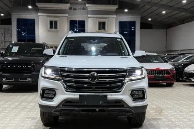 ام جي · ار اكس 8 2024 للتنازل في جدة — ممشى 11 كم
