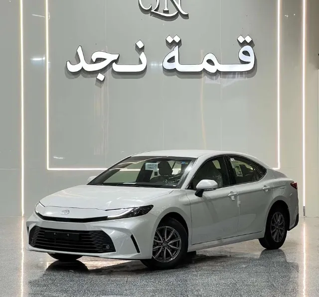 تويوتا كامري STANDARD 2026 للبيع في الرياض — ممشى 0 كم