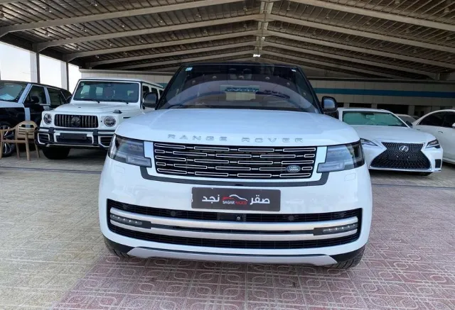 رينج روفر 2022 للبيع في الرياض — ممشى 128,000 كم
