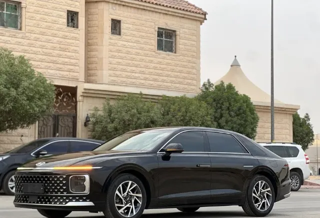 هيونداي · ازيرا 2023 للبيع في الرياض — ممشى 148,000 كم