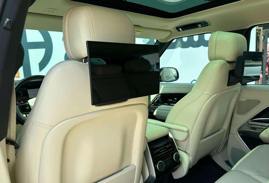لاندروفر رينج روفر HSE V6 موديل 2025