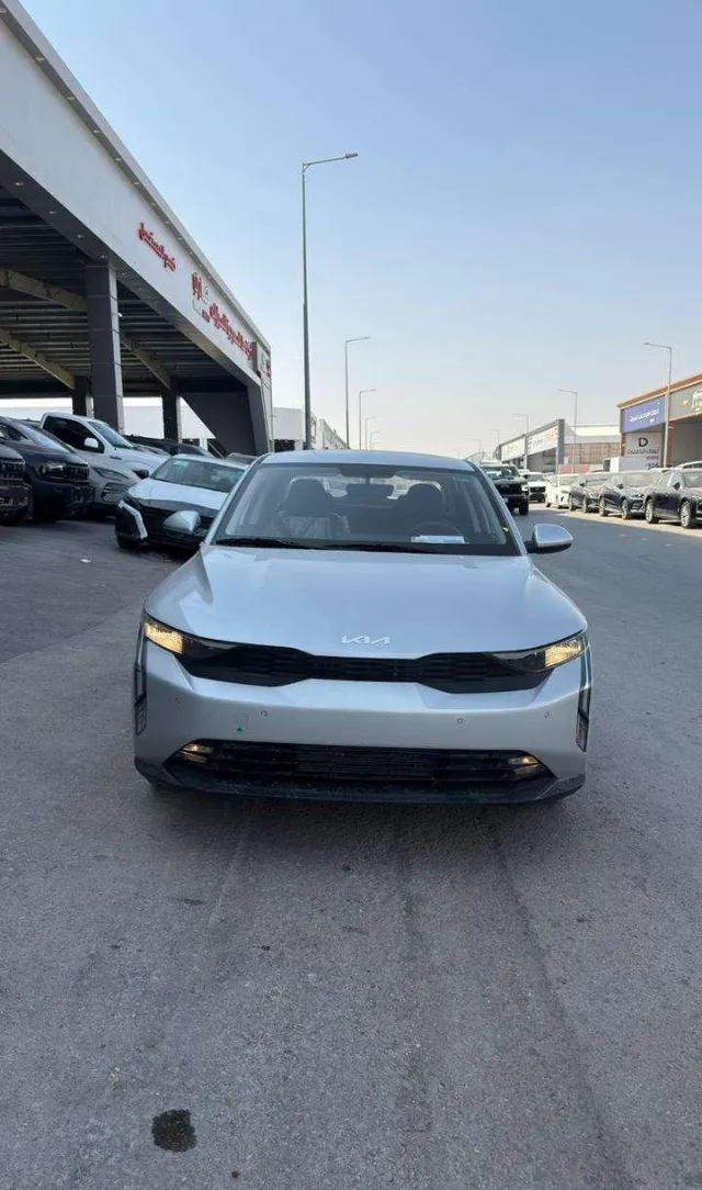 كيا · كي 3 STANDARD 2026 للبيع في الرياض — ممشى 1 كم