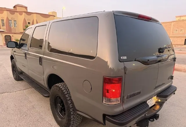فورد · اكسبديشن 2005 للبيع في الرياض — ممشى 94,000 كم