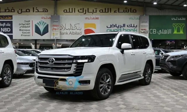 تويوتا لاندكروزر 2024 للتنازل في الدمام — ممشى 49,000 كم
