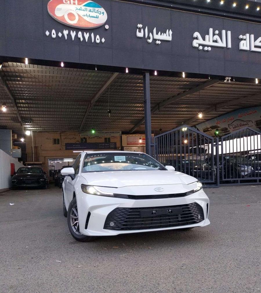 تويوتا كامري E استندر بنزين 2026 عبداللطيف جميل