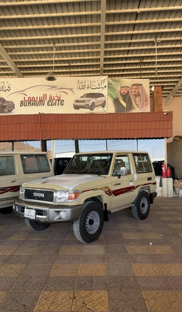 تويوتا · لاندكروزر 70 STANDARD 2018 للبيع في أبها — ممشى 266,000 كم
