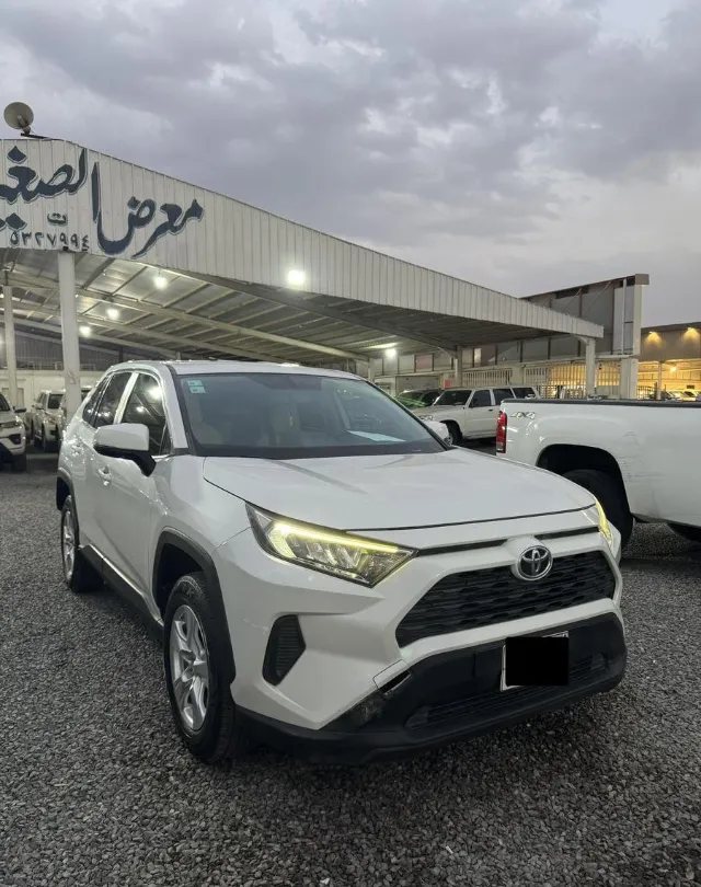 تويوتا · راف فور 2019 للبيع في حائل — ممشى 240,000 كم