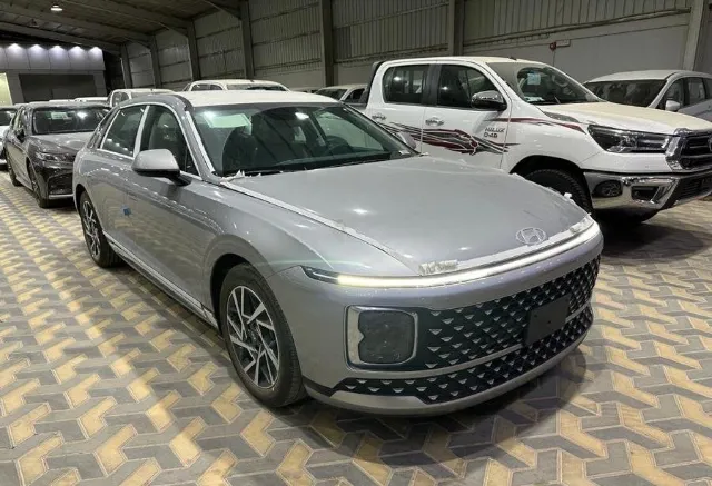 هيونداي · ازيرا 2026 للبيع في الرياض — ممشى 1 كم