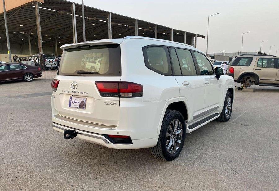 لاندكروزر GXR 2023 سعودي L3
