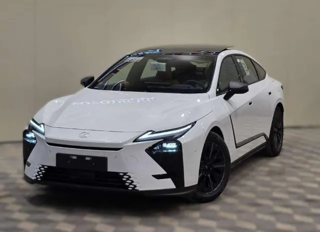 لكزس اي اس 350 2026 للبيع في الرياض