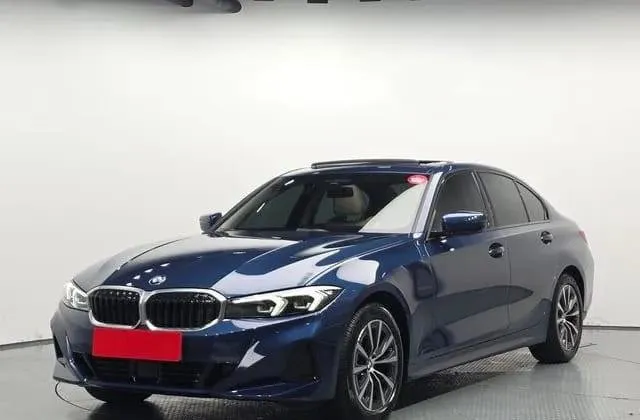 بي ام دبليو · الفئة الثالثة 2023 للبيع في الرياض — ممشى 12,430 كم