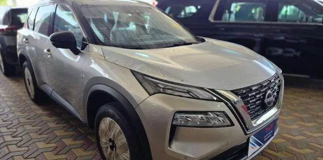 نيسان اكس تريل 2025 للبيع في الرياض