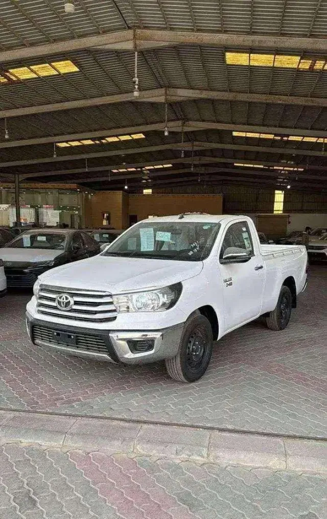تويوتا · هايلكس STANDARD 2026 للبيع في الرياض