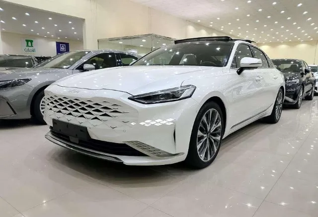 كيا · كي 8 2022 للبيع في حفر الباطن — ممشى 135,000 كم