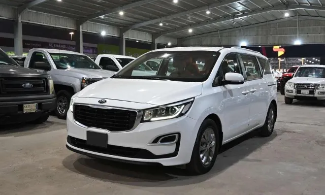 كيا · كرنفال 2020 للبيع في الرياض — ممشى 219,000 كم