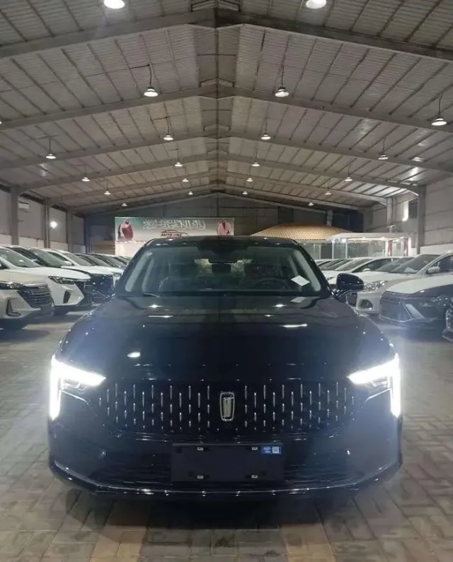بستون بي 70 2025 للبيع في جدة — ممشى 4 كم
