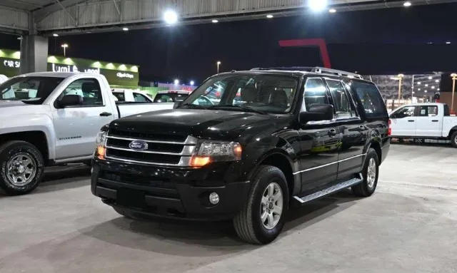 فورد اكسبديشن STANDARD 2016 للبيع في الرياض — ممشى 400,000 كم