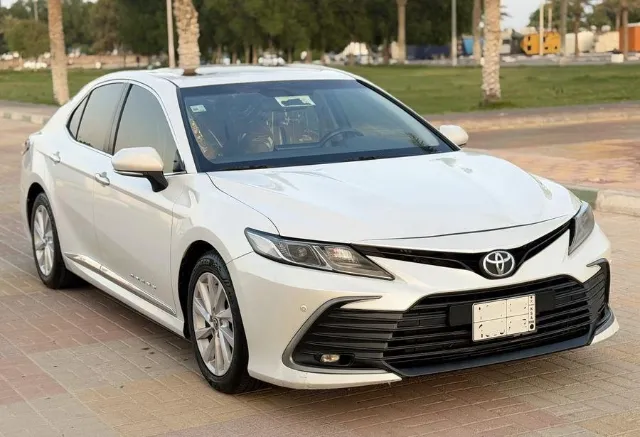 تويوتا كامري 2023 للبيع في الخبر — ممشى 160,000 كم