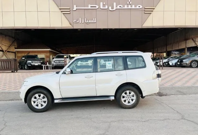 ميتسوبيشي · باجيرو 2022 للبيع في الجبيل — ممشى 76 كم