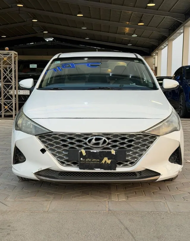 هيونداي · اكسنت 2021 للبيع في الرياض — ممشى 300,000 كم