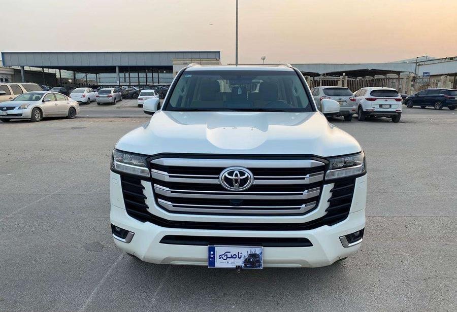 لاندكروزر GXR 2023 سعودي L3