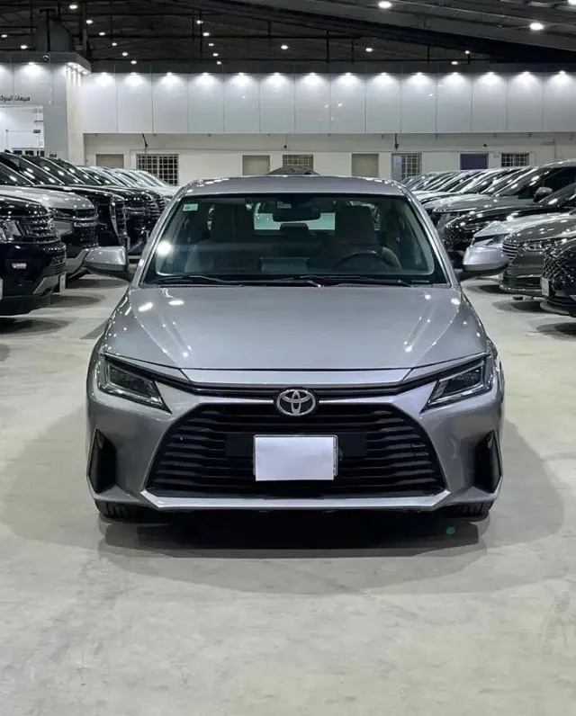 تويوتا · يارس STANDARD 2023 للبيع في الرياض — ممشى 155,000 كم