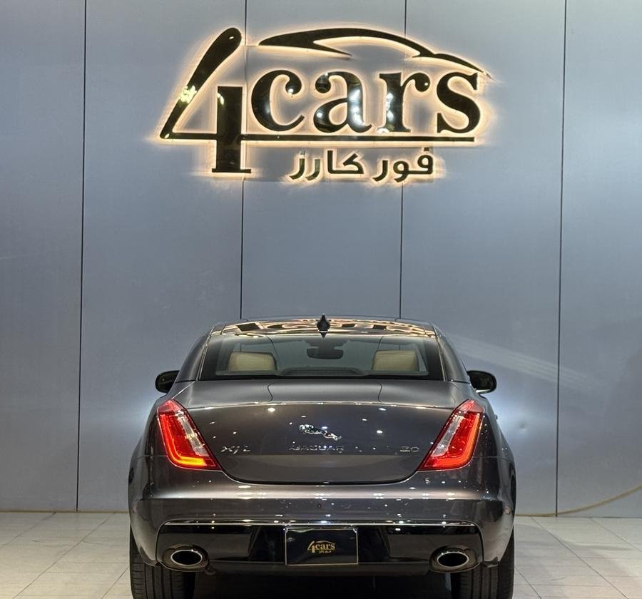 جاكوار XJL 219 (( بحالة ممتازة ))