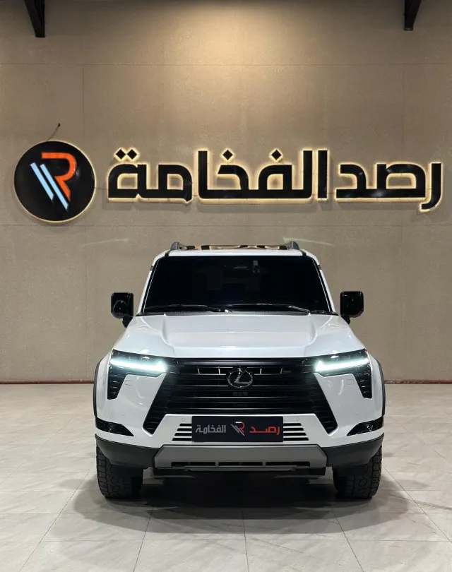 لكزس جي اكس 2024 للبيع في بريدة — ممشى 31,000 كم