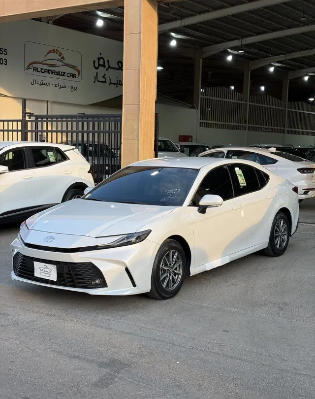 تويوتا كامري STANDARD 2026 للبيع في بريدة — ممشى 26,000 كم