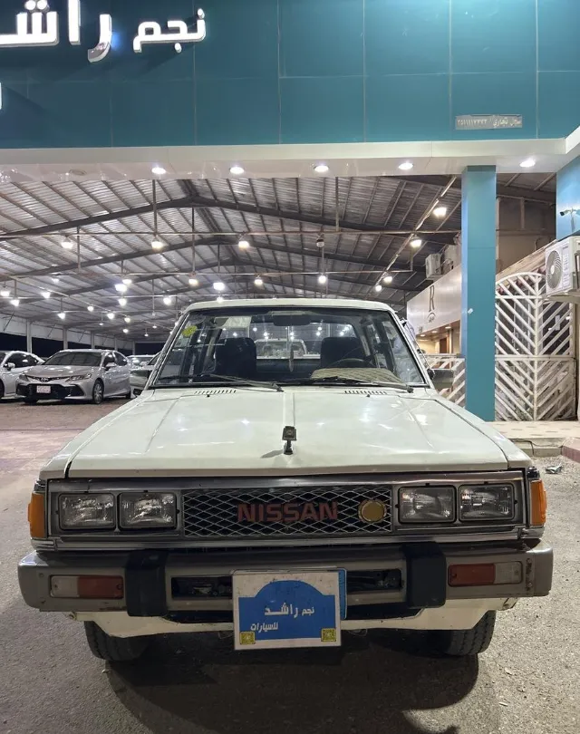 نيسان ددسن 1985 للبيع في حفر الباطن — ممشى 300,000 كم