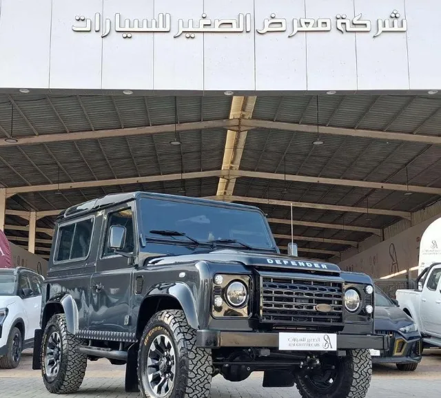 لاند روفر · ديفندر 2014 للبيع في الرياض — ممشى 135,000 كم