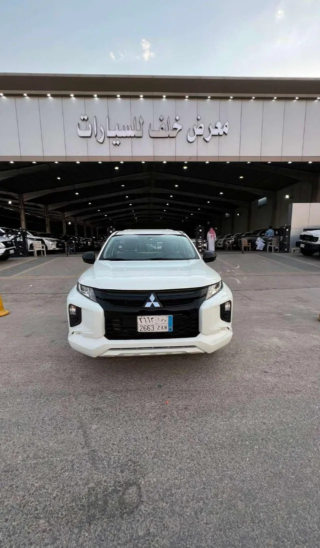 ميتسوبيشي · ال 200 2023 للبيع في الرياض — ممشى 72,000 كم
