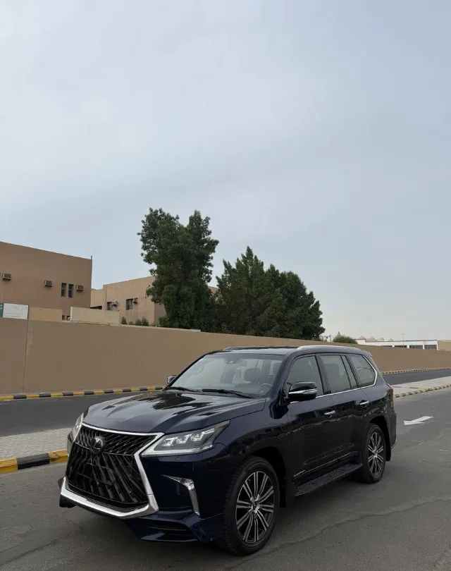 لكزس ال اكس 570 2018 للبيع في جدة
